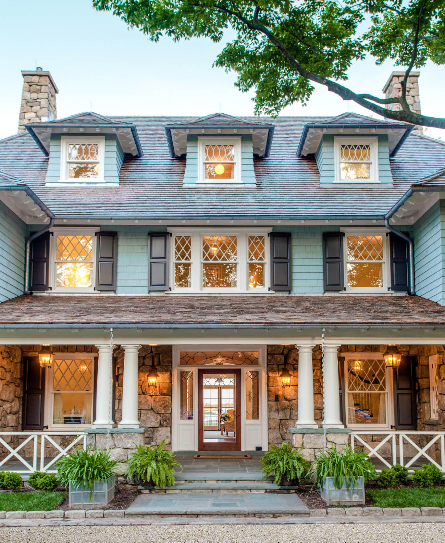 Defining Characteristics of Shingle Style Architecture | Vanderhorn ...